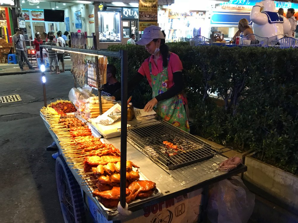 A Guide to Vegan, Vegetarian Food, Thai Cuisine, Seafood Restaurants and Prices in Pattaya, Thailand